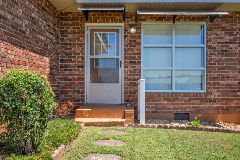 108 Villa Cir, Dickson, TN 37055