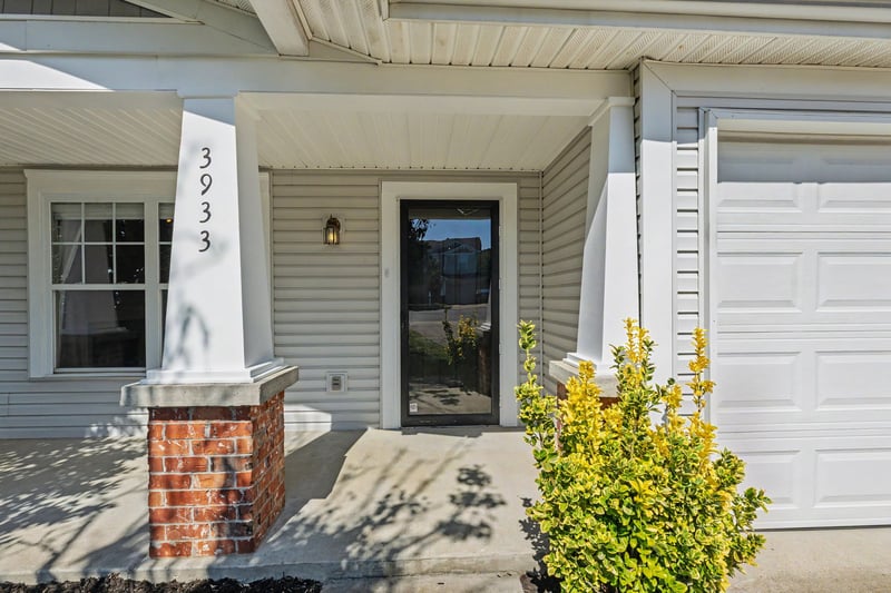 3933 Bridgeview Ln, Nashville, TN 37221