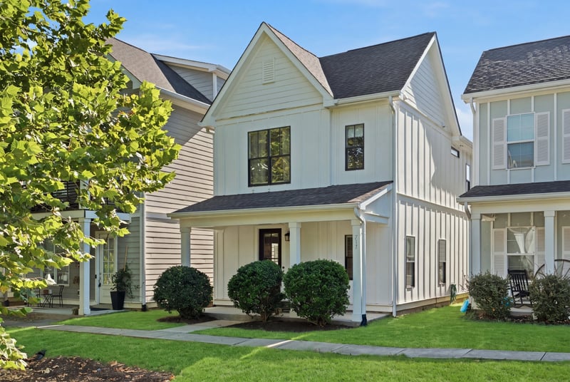 717 Cottage Park Dr, Nashville, TN 37207