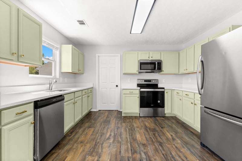 2879 Creekbend Dr, Nashville, TN 37207