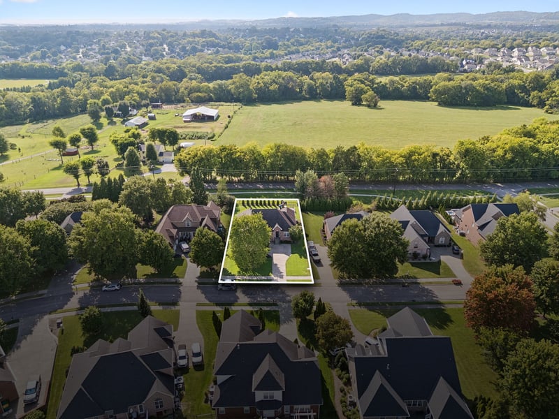 1631 Fair House Rd, Spring Hill, TN 37174