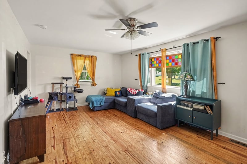 2099 Webster St, Greenbrier, TN 37073