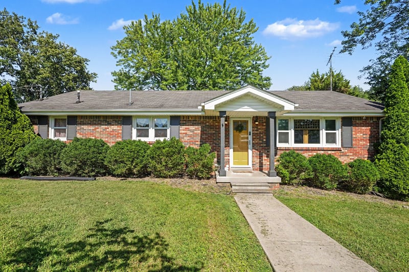 2099 Webster St, Greenbrier, TN 37073