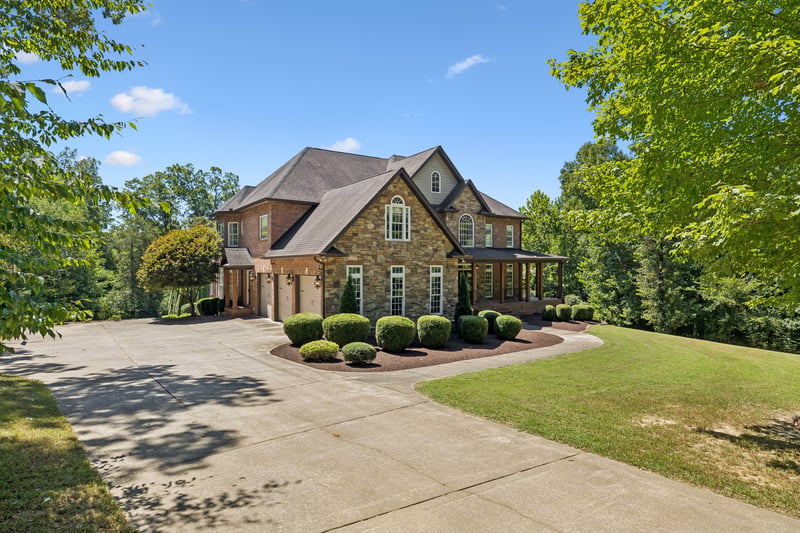 1032 Dogwood Ln, Burns, TN 37029