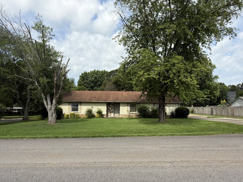 317 Pioneer Dr, Smyrna, TN 37167