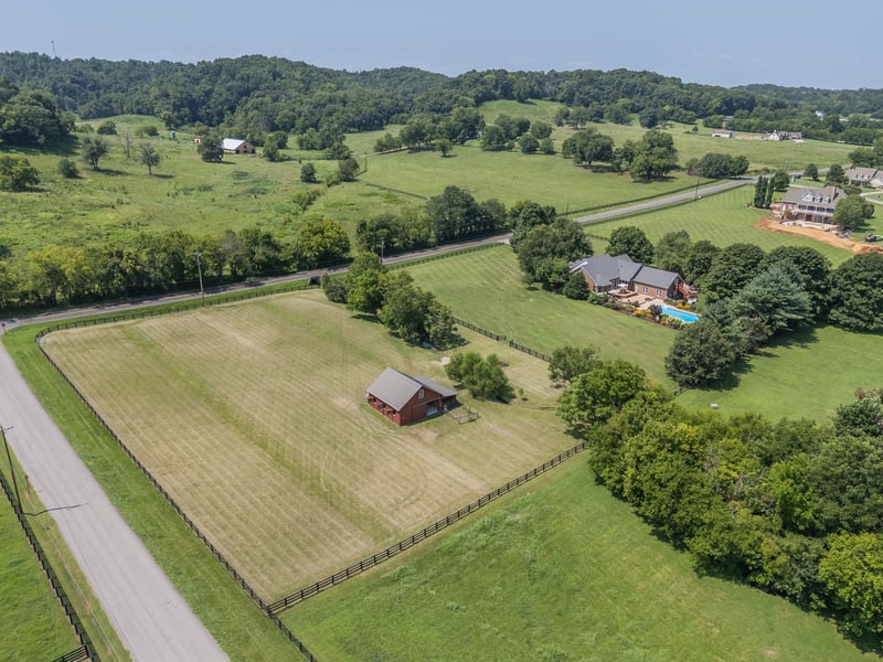 1924 Evergreen Rd, Thompsons Station, TN 37179