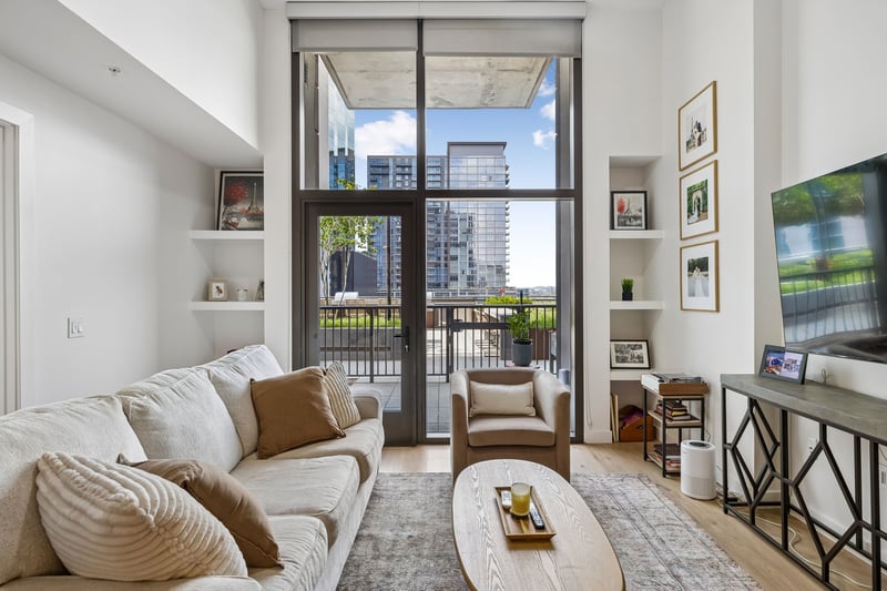 1212 Demonbreun St #607, Nashville, TN 37203