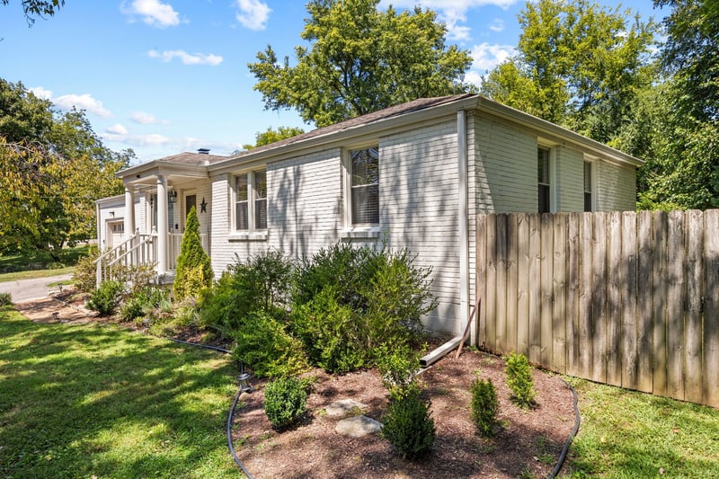 3118 Lake Park Dr, Nashville, TN 37211