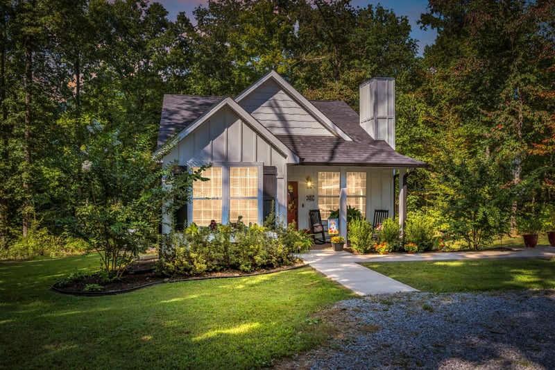 684 Slaydenwood Rd, Vanleer, TN 37181