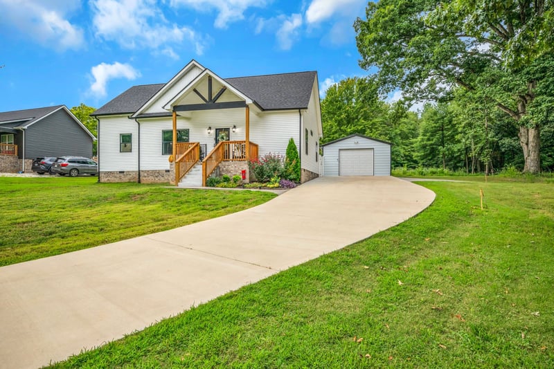 330 Kaiser Rd, Dickson, TN 37055