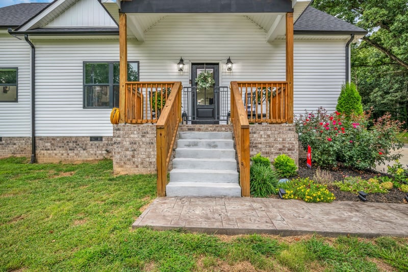 330 Kaiser Rd, Dickson, TN 37055