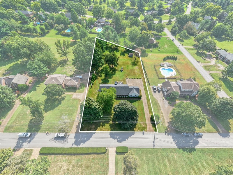 1305 Chickasaw Dr, Brentwood, TN 37027
