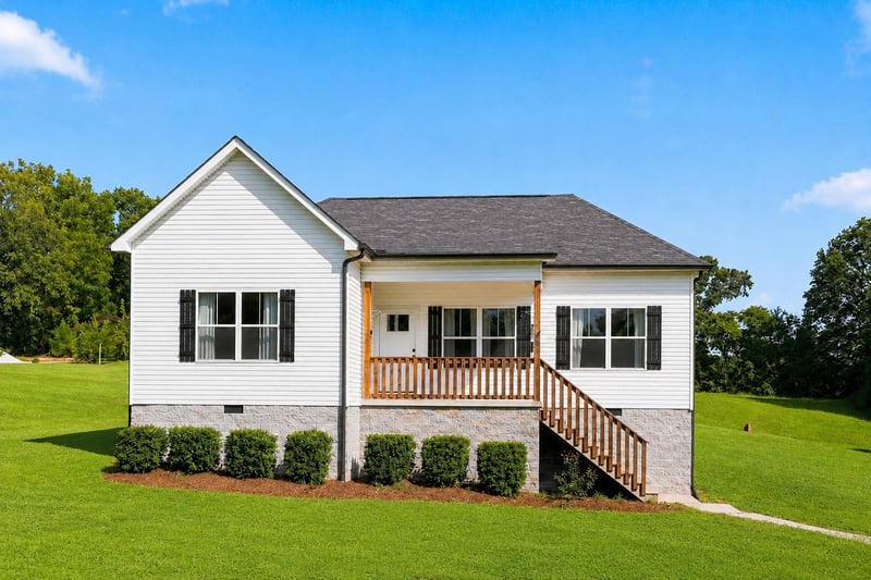 865 Hafner Rd, Charlotte, TN 37036