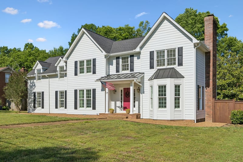 100 Deerfield Dr, Columbia, TN 38401