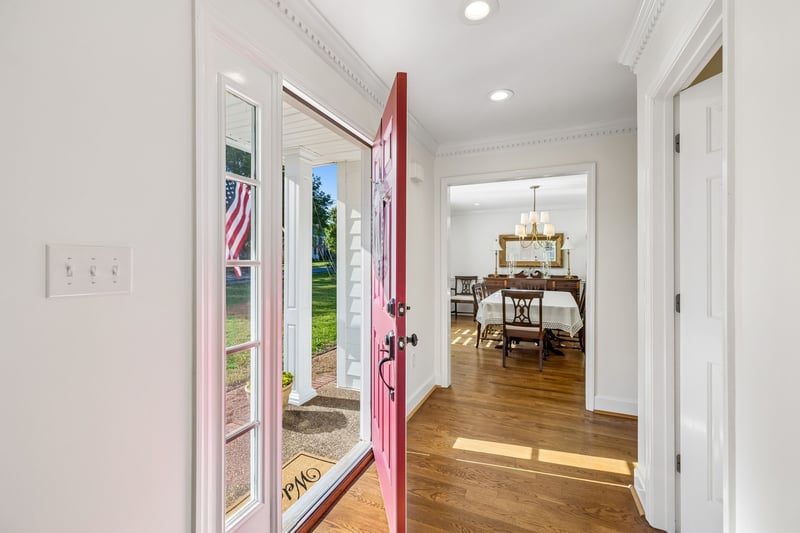 100 Deerfield Dr, Columbia, TN 38401