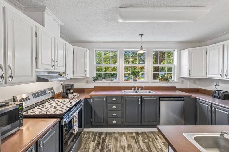 605 Lucas Rd, Dickson, TN 37055