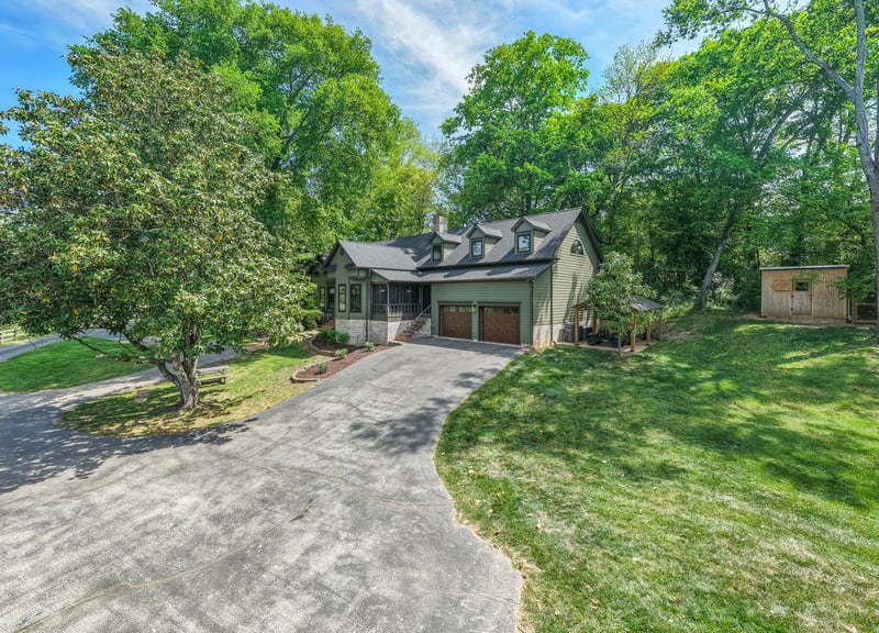 2153 Williamsport Pike, Columbia, TN 38401