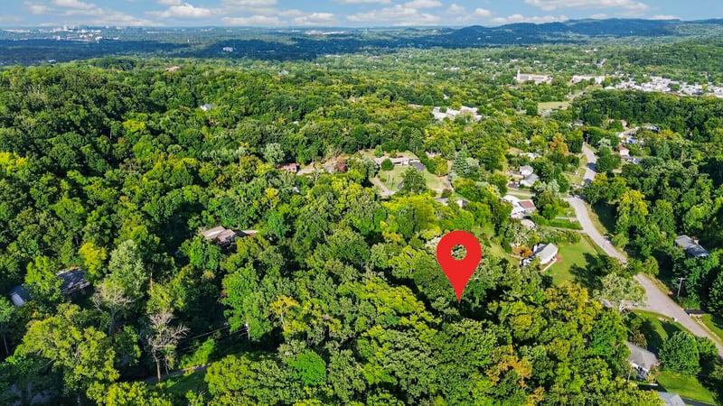 6610 Ormond Dr, Nashville, TN 37205