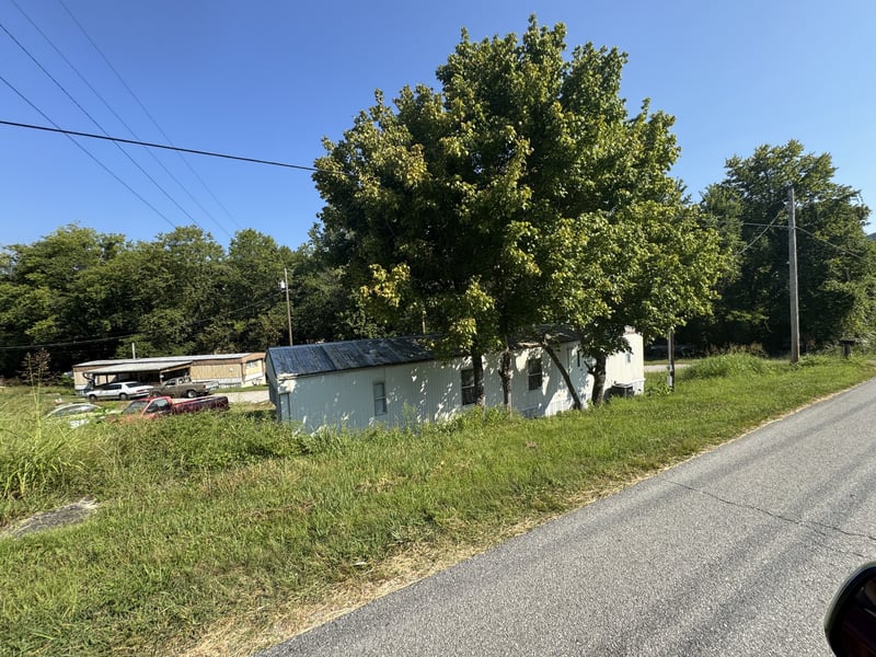 425 Cookeville Hwy, Elmwood, TN 38560