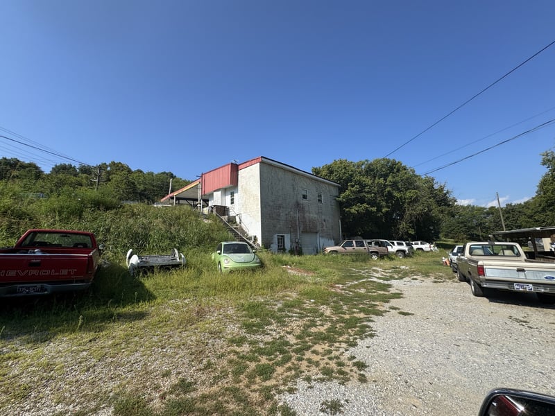 425 Cookeville Hwy, Elmwood, TN 38560