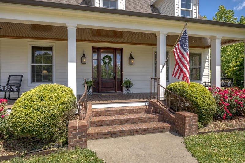 8706 Poplar Creek Rd, Nashville, TN 37221