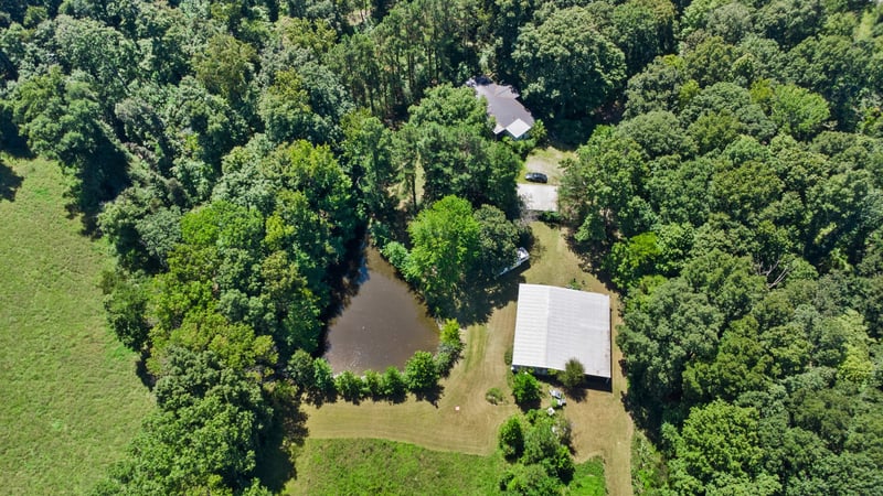 1318 Old Clarksville Pike, Pleasant View, TN 37146