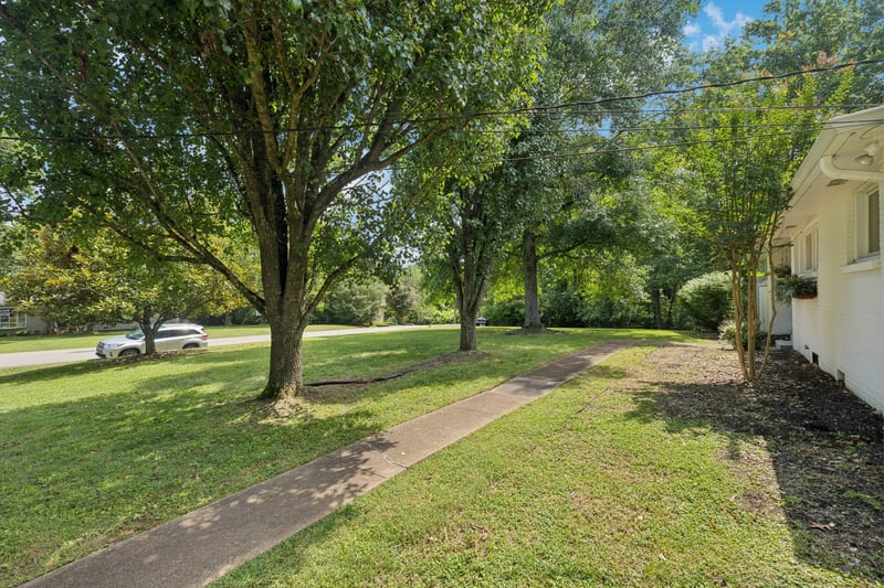6567 Brownlee Dr, Nashville, TN 37205