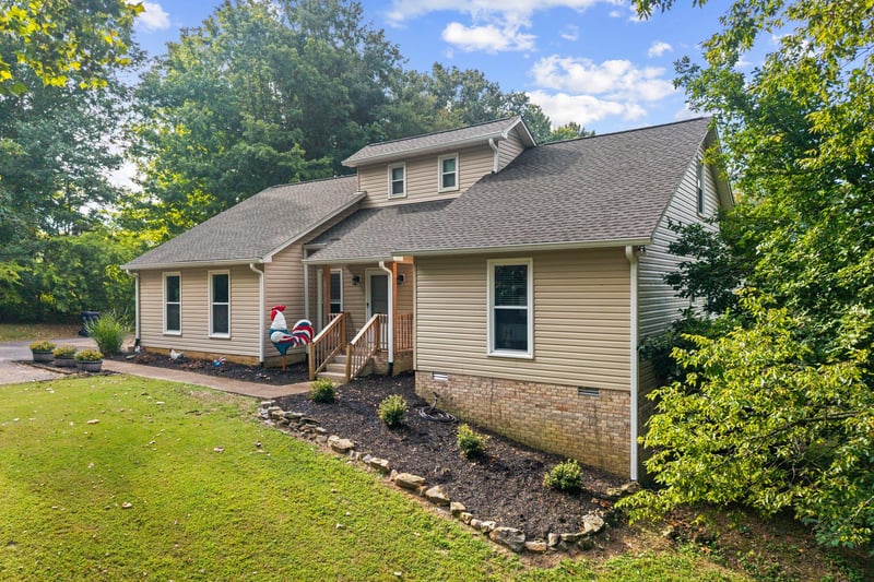 629 Blue Ridge Dr, Columbia, TN 38401