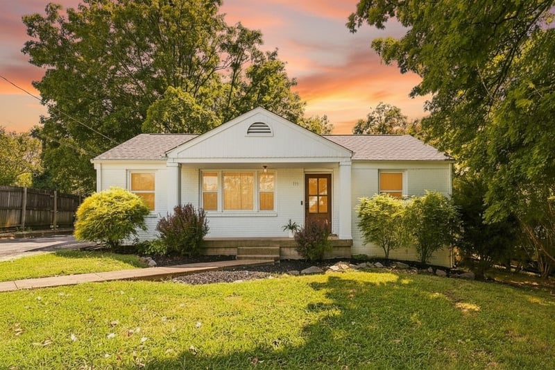 111 Rolynn Dr, Nashville, TN 37210