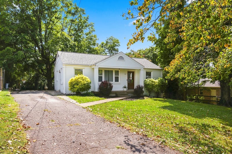 111 Rolynn Dr, Nashville, TN 37210