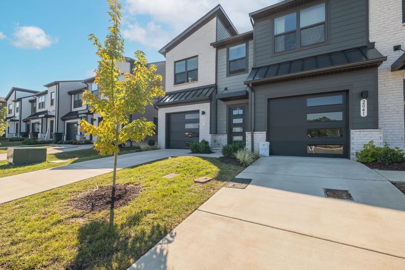 2037 Walnut Ln, Gallatin, TN 37066