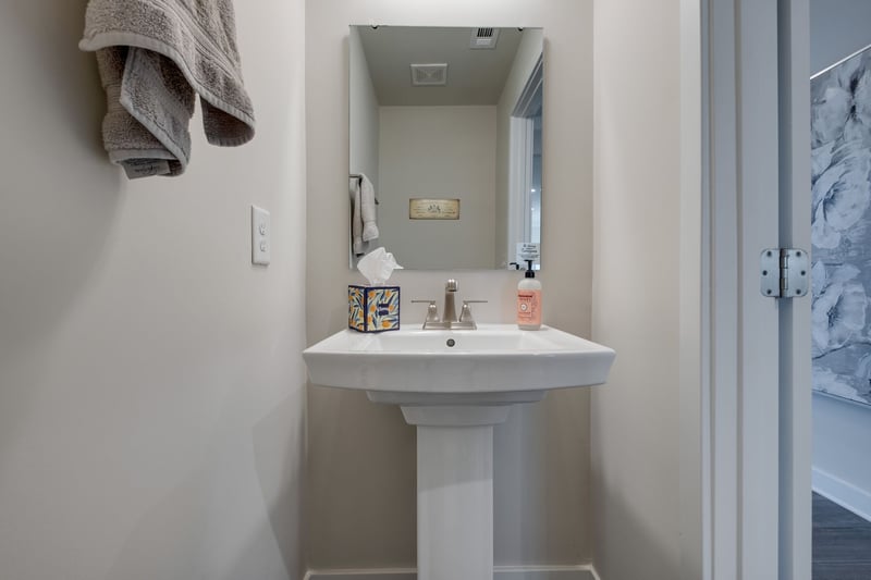 2037 Walnut Ln, Gallatin, TN 37066