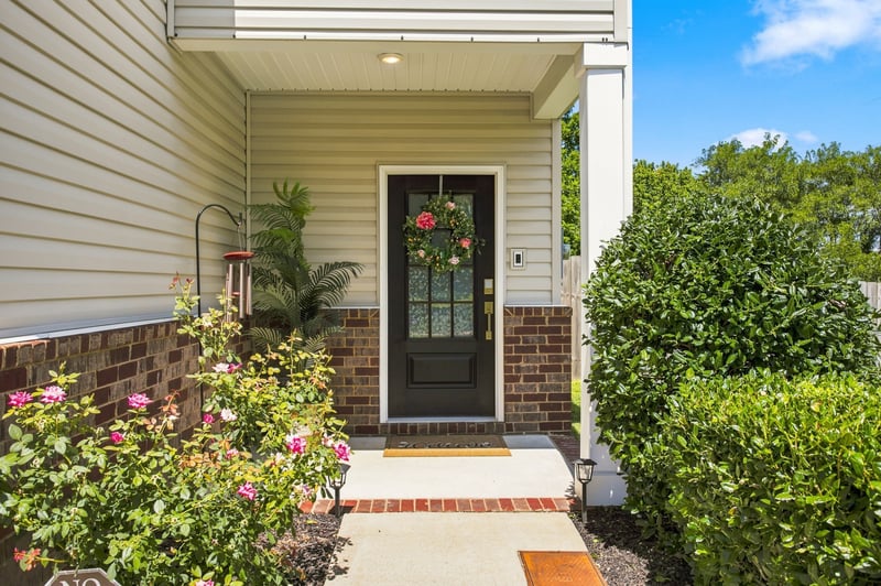 8017 Regiment Dr, Spring Hill, TN 37174