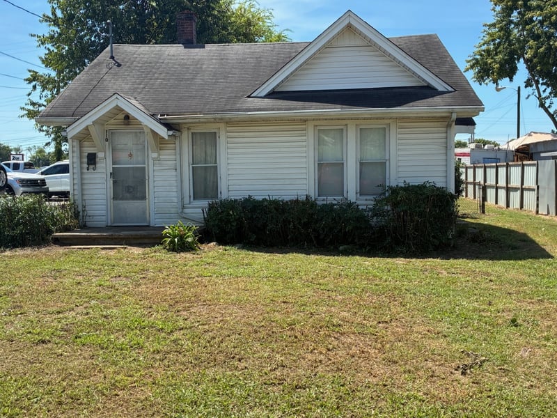110 E 16th St, Columbia, TN 38401