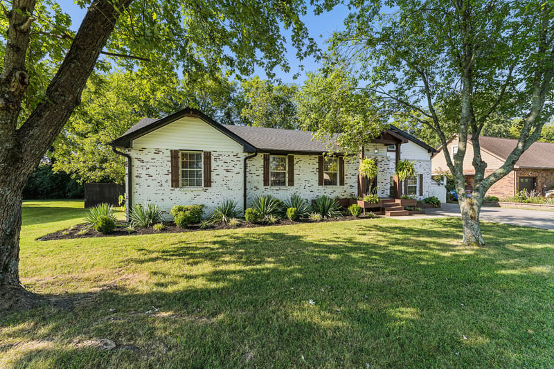 440 Lealand Ln, Lebanon, TN 37087