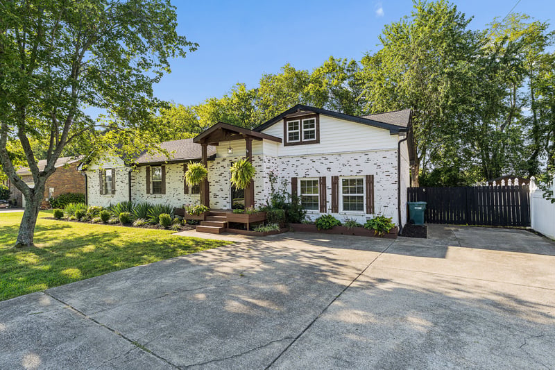 440 Lealand Ln, Lebanon, TN 37087