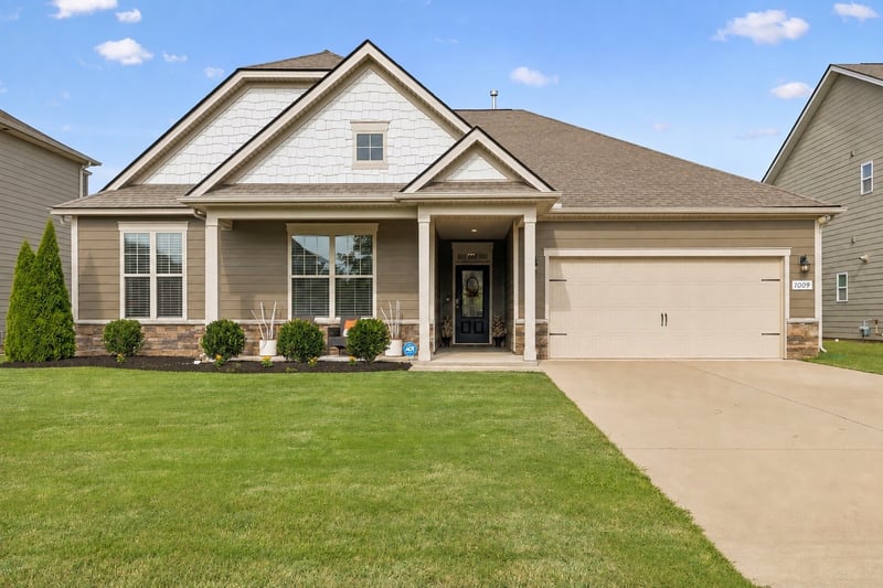 1009 Black Oak Dr, Murfreesboro, TN 37128