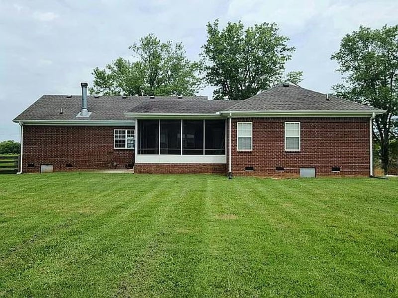 1324 Mockingbird Ln, Murfreesboro, TN 37130