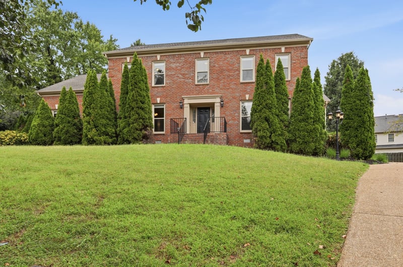 704 Postal Ct, Brentwood, TN 37027