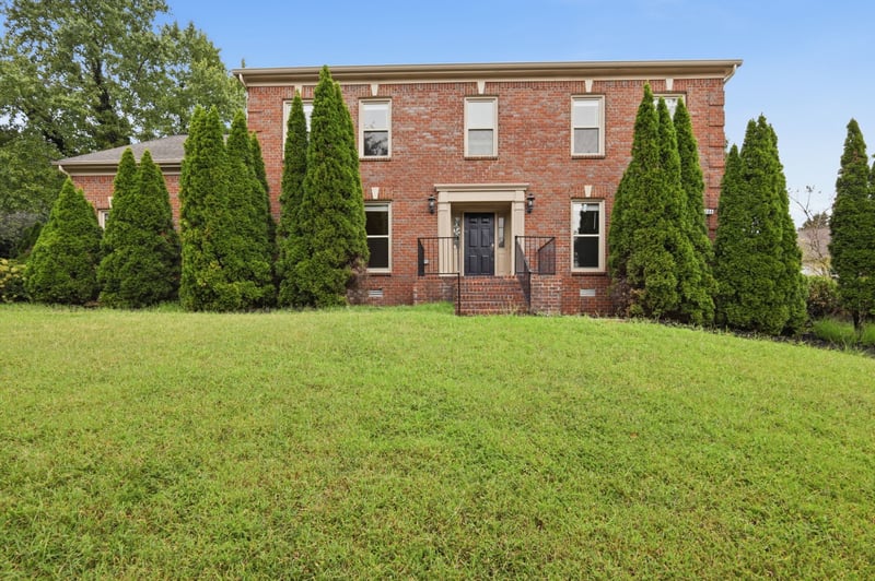 704 Postal Ct, Brentwood, TN 37027