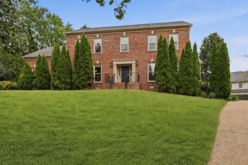 704 Postal Ct, Brentwood, TN 37027