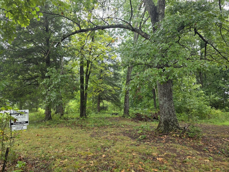 1875 Old Lock A Rd, Charlotte, TN 37036