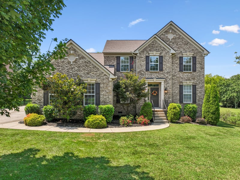 1053 Avery Trace Cir, Hendersonville, TN 37075