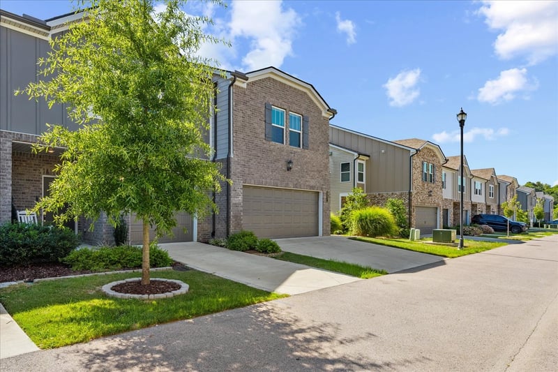 729 Prairie View Dr, Columbia, TN 38401
