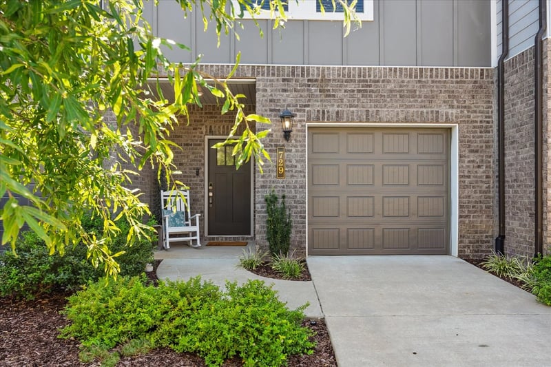 729 Prairie View Dr, Columbia, TN 38401