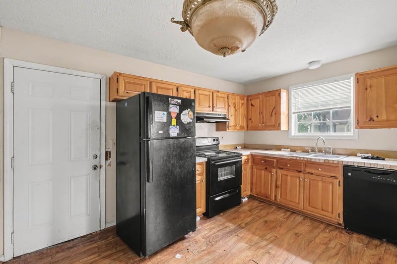 241 E Park Ave, Gallatin, TN 37066