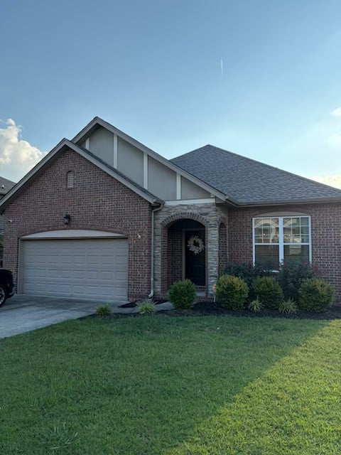 1061 Oakhall Dr, Mount Juliet, TN 37122