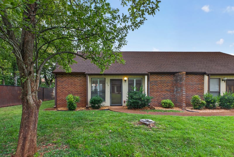 416 Castlewood Ln, Lebanon, TN 37087