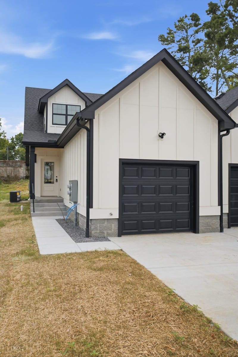 711 Demoss St #A, Gallatin, TN 37066