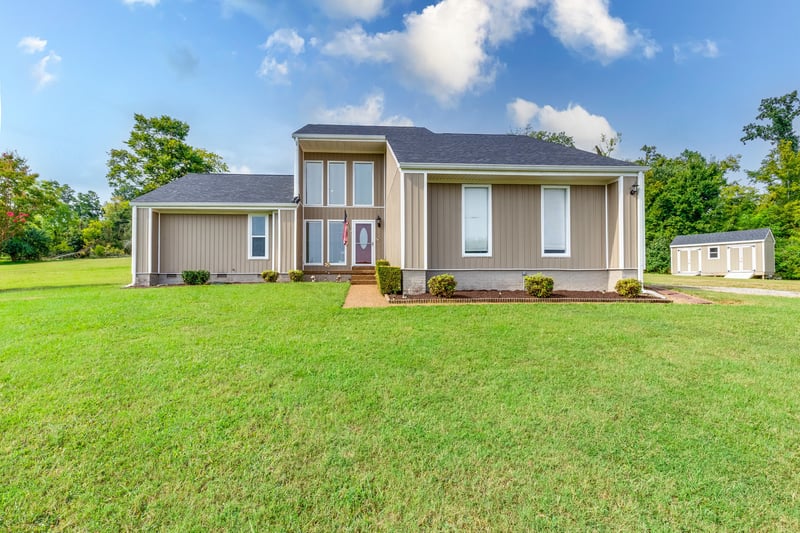 901 Heather Ln, Columbia, TN 38401